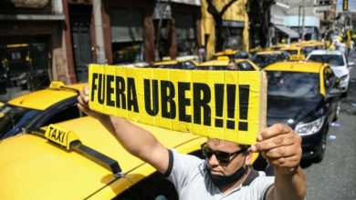 Photo of Taxis rosarinos se unieron al reclamo nacional contra las aplicaciones que facilitan el trabajo ilegal