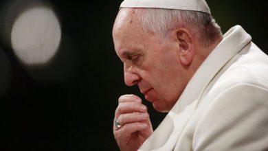 Photo of Vía Crucis: el desesperado pedido del Papa Francisco