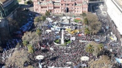 Photo of Masiva marcha en la Plaza de Mayo en apoyo a Cristina Kirchner