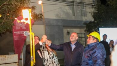 Photo of Perotti inauguró obras claves y entregó títulos de viviendas en Reconquista