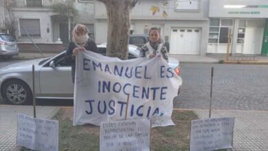 Photo of Falsas denuncias: se encadenaron frente a los tribunales de Rafaela