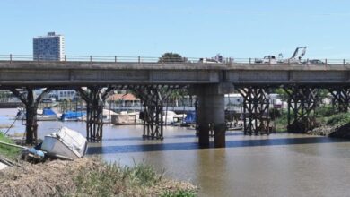 Photo of Tras limpiar el embalsado, la Municipalidad pide desarmar el Puente “Palito”